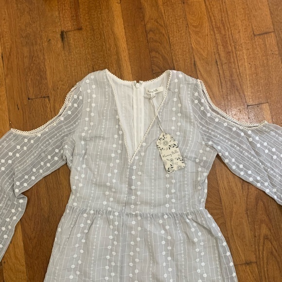 Honey Belle Size M Frey/White long sleeve romper - Picture 4 of 6
